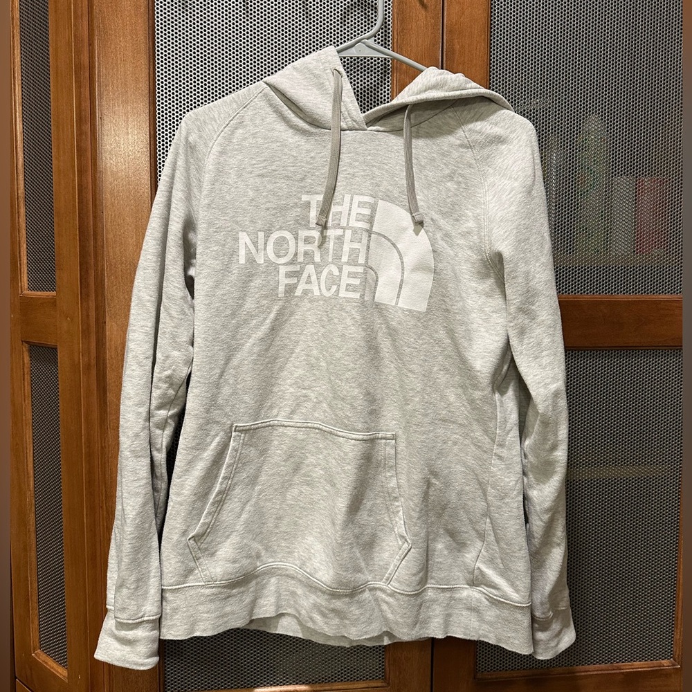 Light Grey Women’s North Face Hoodie Size L